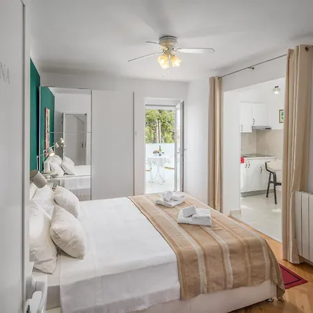 Katana Apartment *