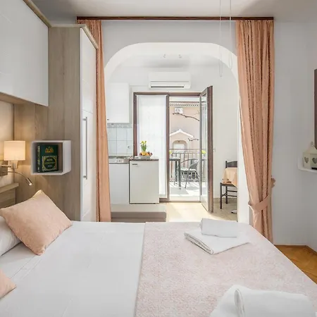 Katana Apartment
