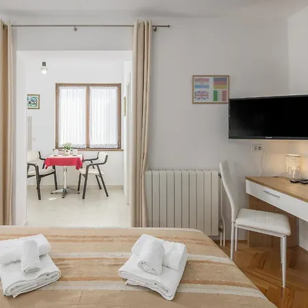 Apartment Katana Porec